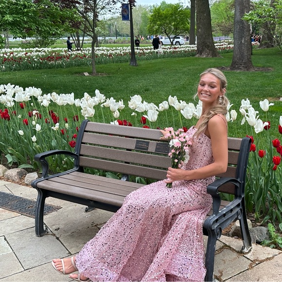 Prom dress - Picture 3 of 4